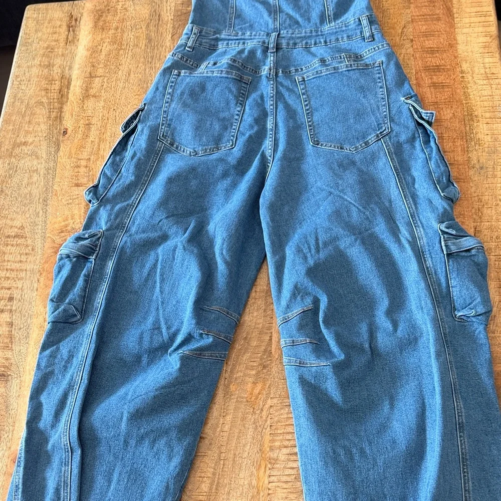 Denim jumpsuit with pockets - Picture 10 of 11